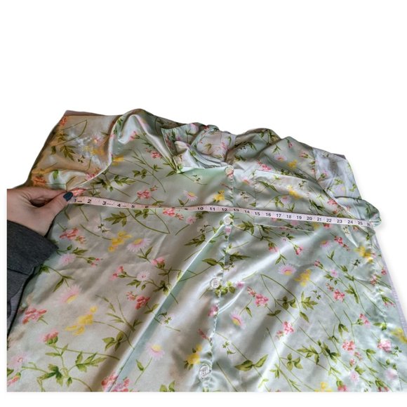 Maidenform Green Floral Satin Button Down Short Sleeve Night Shirt Size 1X - Picture 10 of 12